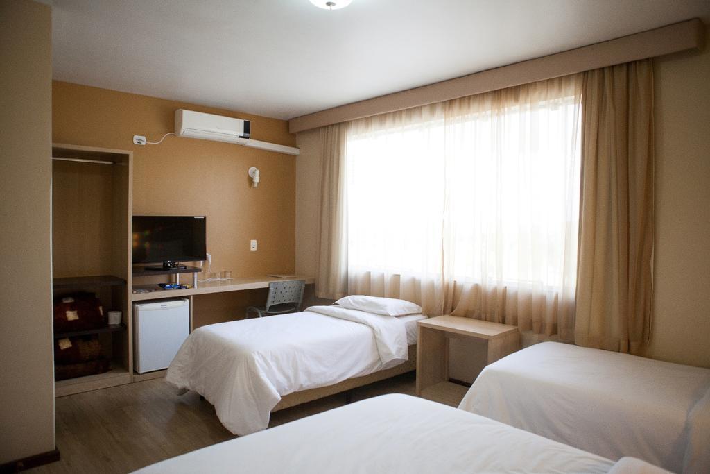 Hotel Palmeiras Laranjeiras do Sul Dış mekan fotoğraf